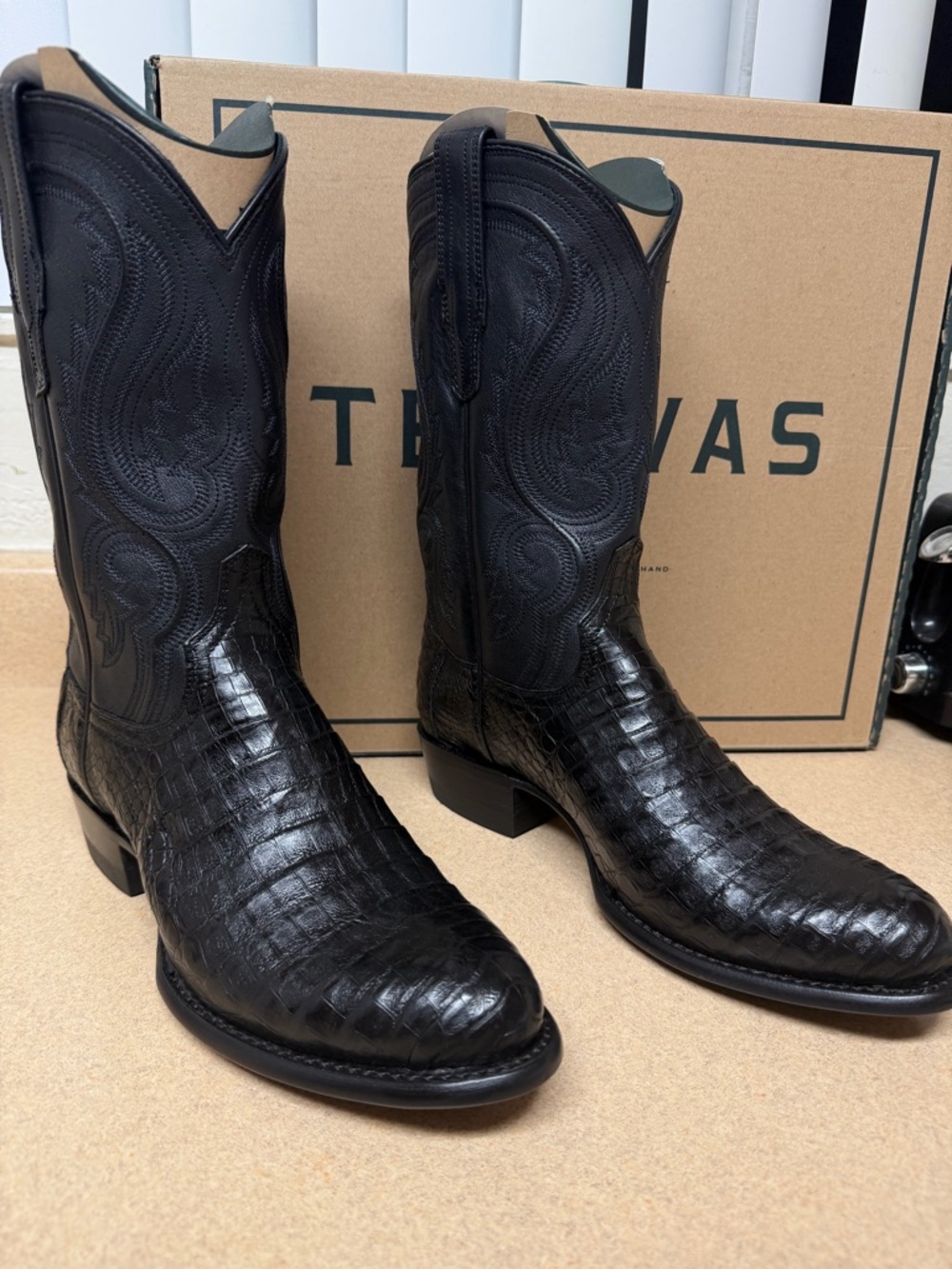 Tecovas Dillon Caiman midnight